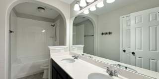 Viewable Now!  Small Dogs Accepted! Gallery 24