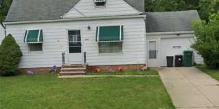 5202 Henry Street Gallery 1