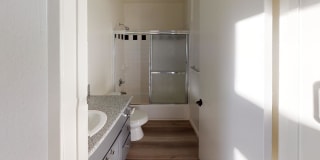 1632 N. Formosa Ave. Gallery 5