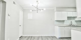 Westlake Apartments Gallery 49