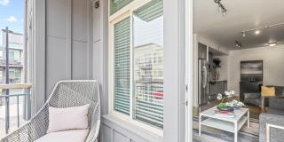 8000 Uptown Gallery 21