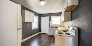 Freshly Renovated 2 Bedroom Home Gallery 10