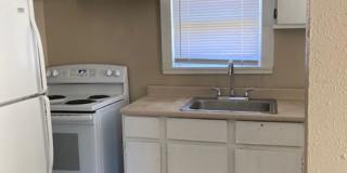 Cute 1 bed/1 bath Gallery 13