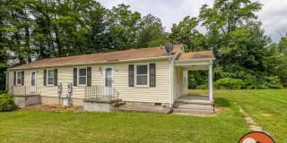 Convenient Blacksburg Duplex Close to VT Gallery 1