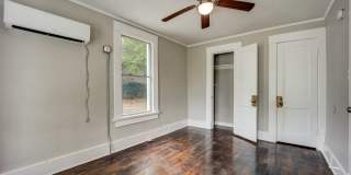 Freshly Updated 2 Bedroom House Gallery 10