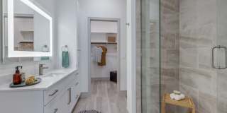 Theo Allen Gateway - Apartments & Townhomes Gallery 10