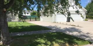 Beautiful Single-Level Home with 3-Car Garage, RV Parking & Gorgeous Landscaping Gallery 3