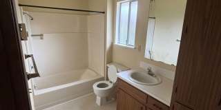 1 Bedroom 1 Bathroom at Hollywood Park Apartments Gallery 30
