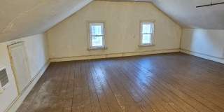 16 N 5th St - B Gallery 8