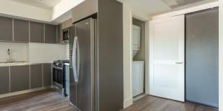 1450 S Barrington Ave Gallery 25