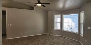 Nice 3 bed, 2 bath home in Boise. Newer Paint and Carpet. Gallery 8