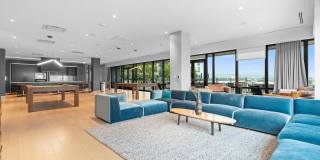 Broadridge Gallery 24