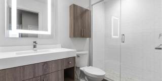 1300-6 CHESTNUT Street Gallery 18