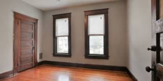 4 Bedroom , 2 Bath Newly Renovated house - Right off of High St Gallery 19