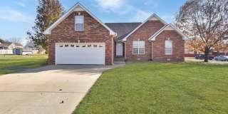 Pet Friendly Three Bedroom with Bonus! Pet Friendly Three Bedroom with Bonus! Gallery 1