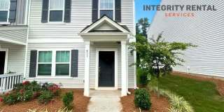 Charming 3‑Bedroom End Unit Townhome Near Jack Alexander Blvd - MOVE IN SPECIAL Gallery 1