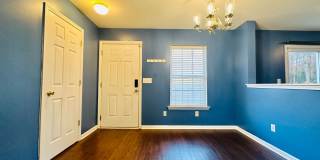 End-Unit 3BR Townhome Minutes to NCSU, Downtown & Crossroads Gallery 4