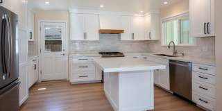 Remodeled Mesa Home Steps From Shoreline Park! Gallery 5