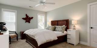 150 Manning Square Gallery 18