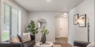 316 East 46th Place Gallery 2