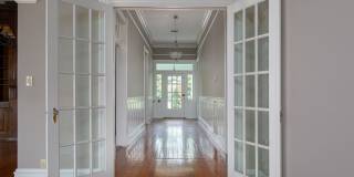 2/2 Large house on Jackson st Gallery 10