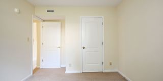 Pet-Friendly Villas at Southern Ridge Apartment Pet-Friendly Villas at Southern Ridge Apartment Gallery 11