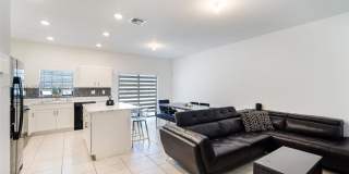 1181 SW 7th Ct Gallery 11