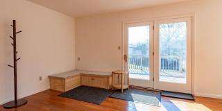 1900 Windsor Drive Gallery 25
