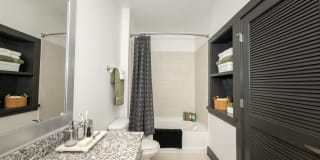 The Mint 425 Apartments Gallery 25
