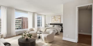 Modern on M Gallery 7