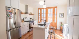 2246 SEARS Street Gallery 1