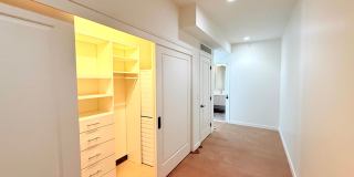 Very Unique Spacious Two Bedroom - Two bath luxury Condo with Views and Pool Gallery 23