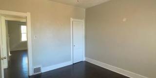 Great Location! Gallery 13