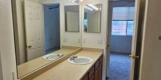 Bright and Open Condo Gallery 16