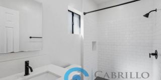 2205-9 Broadway Gallery 16