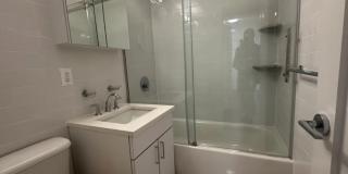 159 E 57th St Gallery 7