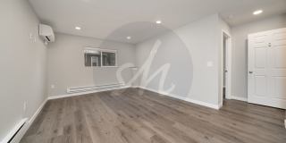 Charming Downtown Cottage Gallery 6