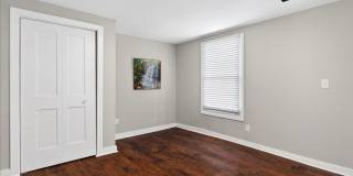4 Bedroom, 1.5 Bath house in Shelby Park, Fenced, Off-street Parking, Pets OKAY! Gallery 12