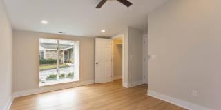 22 STONE MANOR Gallery 12