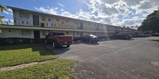 2-Bed, 2-Bath Miami Condo in HOA Community – Pool, Laundry On-Site Gallery 1