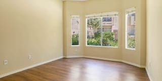 Kenwood Mews Gallery 6