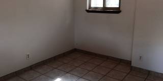 3 Bedroom, 2 Bathroom Home! Schedule a Showing! Gallery 5
