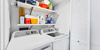 Gorgeous 3 bed 3.5 bathroom home available month to month in the highly desired city of Corona Del Mar. Gallery 41