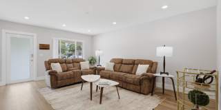 1320 RIVERSIDE Circle Gallery 7