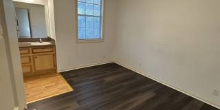 604 East Main Street Gallery 11