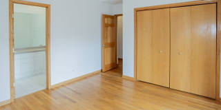 2719-23 N Wayne Gallery 17