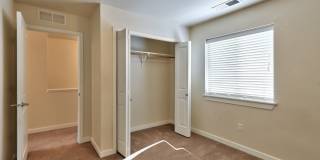 427 1st Ave N, 102 Gallery 11