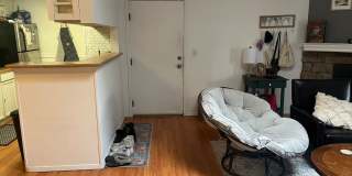 Charming 3BR Condo in Aurora Gallery 4