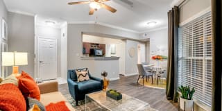 Hollister Place Gallery 1