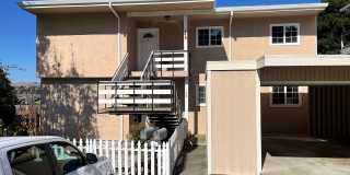Beautiful 3 bedroom, 2 bathroom home in duplex with large deck for rent Beautiful 3 bedroom, 2 bathroom home in duplex with large deck for rent Gallery 1